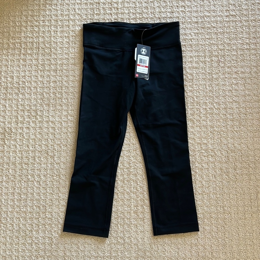 XS Under Armor capri workout pants